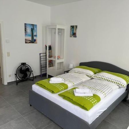 Klein Aber Fein Mit Terrasse Viena Exterior foto