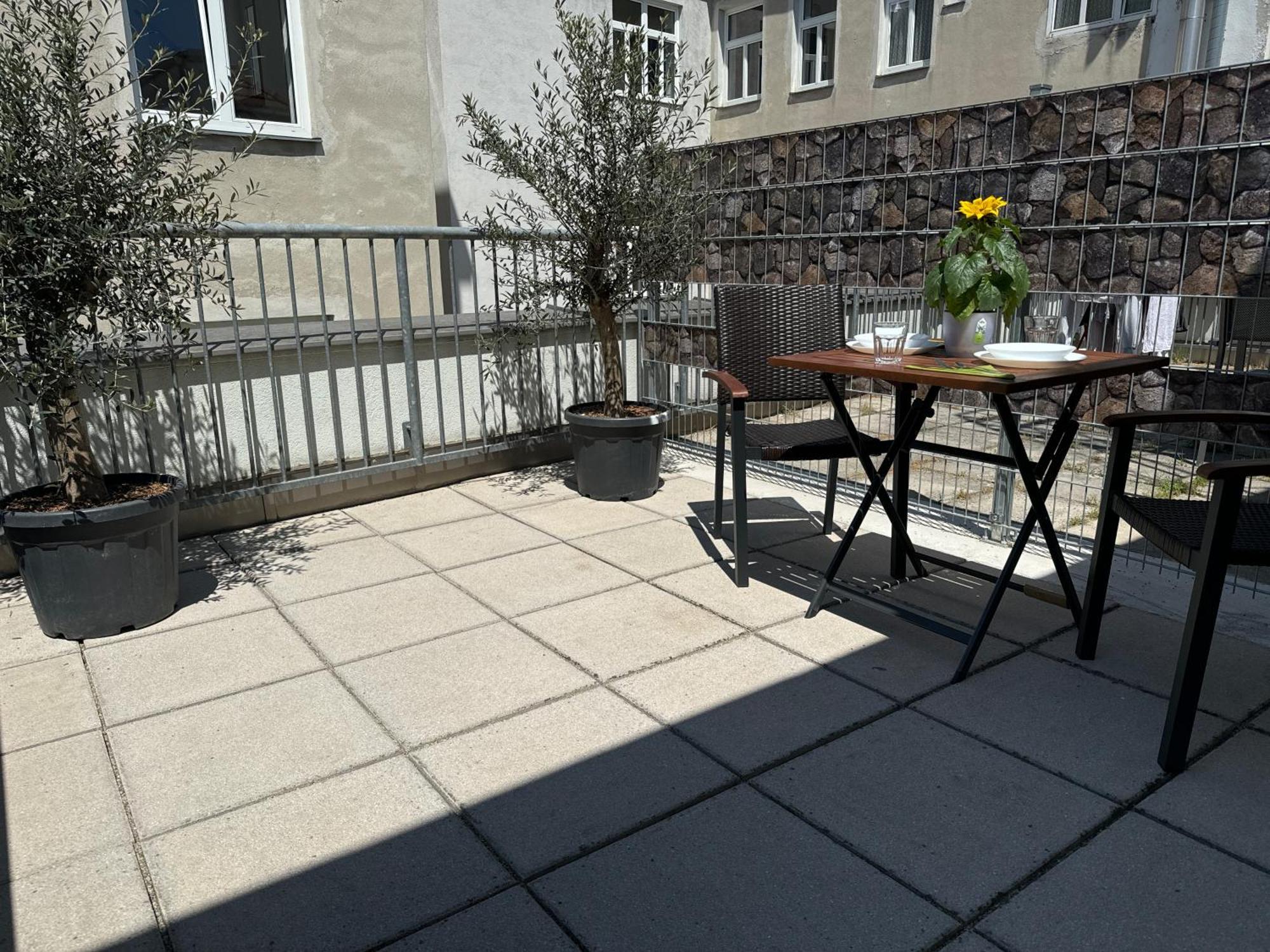 Klein Aber Fein Mit Terrasse Viena Exterior foto